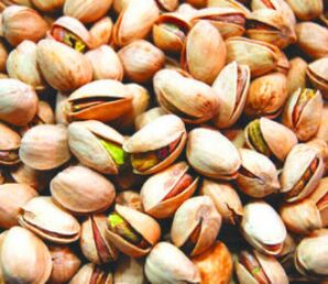 Peanuts are nuts that are good for men's sweating